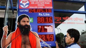 ಕೇವಲ 40 ರೂಪಾಯಿಗೆ ಪೆಟ್ರೋಲ್‍ ಮಾರಲು ಮುಂದಾಗಿರುವ ಬಾಬಾ ಷರತ್ತು ಏನು.?