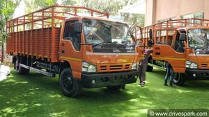 ನಮ್ಮ ಬೆಂಗಳೂರಿನಲ್ಲಿ ನ್ಯೂ ಗ್ಲೋಬಲ್ ಸೀರಿಸ್ ಎಸ್ಎಂಎಲ್ ಇಸುಝು ಟ್ರಕ್‌ಗಳು ಬಿಡುಗಡೆ