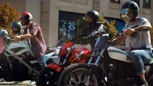 ಹೀರೋ ಎಕ್ಸ್‌ಟ್ರಿಮ್ 200ಆರ್ ಬೈಕಿನಲ್ಲಿ ಅಬ್ಬರಿಸಿದ ವಿರಾಟ್ ಕೊಹ್ಲಿಗೆ ಸಂಕಷ್ಟ?