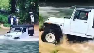 ಪ್ರವಾಹದಲ್ಲೂ ತನ್ನ ಸಾಮರ್ಥ್ಯ ತೋರಿದ ಮಹಿಂದ್ರಾ ಥಾರ್