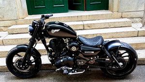 ಮಾಡಿಫೈಗೊಂಡ ರಾಯಲ್ ಎನ್‍‍ಫೀಲ್ಡ್ ಕ್ಲಾಸಿಕ್ 500 ಬೈಕ್