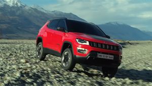 ಜೀಪ್ ಕಂಪಾಸ್ ಟ್ರೈಲ್‍ಹಾವ್ಕ್ ಕಾರಿನ ಹೊಸ ಟಿವಿಸಿ ಇಲ್ಲಿದೆ ನೋಡಿ