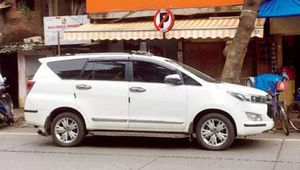 ನೋ ಪಾರ್ಕಿಂಗ್‌ನಲ್ಲಿ ಕಾರು ನಿಲುಗಡೆ ಮಾಡಿದ ಮೇಯರ್‌ಗೆ ಬಿತ್ತು 10 ಸಾವಿರ ದಂಡ..!