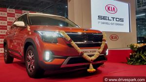 ಅದ್ಧೂರಿಯಾಗಿ ಅನಾವರಣಗೊಂಡ ಕಿಯಾ ಸೆಲ್ಟೊಸ್ ಮೊದಲ ಉತ್ಪಾದನಾ ಆವೃತ್ತಿ