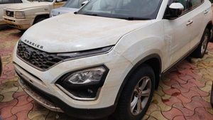 ಪ್ರವಾಹದಿಂದಾಗಿ ನೀರಿನಲ್ಲಿ ಮುಳುಗಿದ ಹೊಸ ಟಾಟಾ ಹ್ಯಾರಿಯರ್