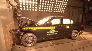 ಕ್ರಾಶ್ ಟೆಸ್ಟ್ ನಲ್ಲಿ 5 ಸ್ಟಾರ್ ಪಡೆದ ಬಿ‍ಎಂ‍‍ಡಬ್ಲ್ಯು 3 ಸೀರಿಸ್ ಕಾರು