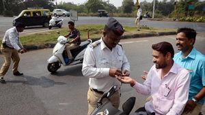 ದಂಡ ಕಟ್ಟದಿದ್ರೆ ಆರೆಸ್ಟ್ ಆಗ್ತೀರಾ ಎಚ್ಚರ..!