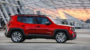 ಜೀಪ್ ರೆನೆಗಡ್ ಪ್ಲಗ್-ಇನ್ ಹೈಬ್ರಿಡ್ ವರ್ಷನ್ ಅನಾವರಣ