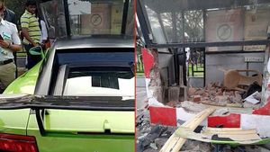 ಪೊಲೀಸ್ ಚೌಕಿಗೆ ಗುದ್ದಿದ ಲ್ಯಾಂಬೊರ್ಗಿನಿ ಕಾರು- ಶಾಸಕರ ಪುತ್ರನಿಂದಲೂ ಸರಣಿ ಅಪಘಾತ..