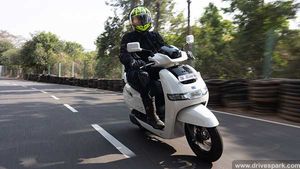 ಫಸ್ಟ್ ರೈಡ್ ರಿವ್ಯೂ: ಬಜೆಟ್ ಬೆಲೆಯೊಂದಿಗೆ ಎಂಟ್ರಿ ಕೊಟ್ಟ ಟಿವಿಎಸ್ ಐಕ್ಯೂಬ್ ಎಲೆಕ್ಟ್ರಿಕ್ ಸ್ಕೂಟರ್