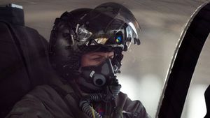 ಅಚ್ಚರಿಯಾದರೂ ಸತ್ಯ, ಸೂಪರ್ ಕಾರುಗಳಿಗಿಂತ ದುಬಾರಿ ಈ ಹೆಲ್ಮೆಟ್ ಬೆಲೆ..! 