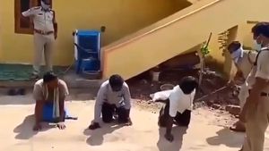 ಲಾಕ್‌ಡೌನ್ ಉಲ್ಲಂಘನೆ: ಸ್ಕೂಟರ್ ಸವಾರನ ಮೇಲೆ ದರ್ಪ ತೋರಿದ ಪೊಲೀಸಪ್ಪ