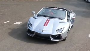 Lamborghini ಕಾರಿನಂತೆ ಮಾಡಿಫೈಗೊಂಡ Honda Civic ಕಾರು