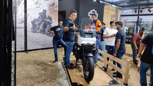 ಗಜಗಾತ್ರದ ಐಷಾರಾಮಿ ಅಡ್ವೆಂಚರ್ ಬೈಕ್ ಹಾರ್ಲೆ ಡೇವಿಡ್ಸನ್ ಪ್ಯಾನ್ ಅಮೆರಿಕ ವಿಡಿಯೋ