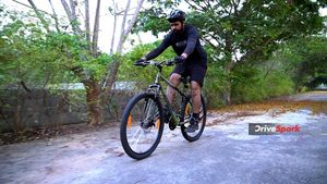 ಹೊಸ ಫೈರ್‌ಫಾಕ್ಸ್ ಬ್ಯಾಡ್ ಆಟಿಟ್ಯೂಡ್ ಎಕ್ಸ್ ಸೂಪರ್‌ ಬೈಸಿಕಲ್‌ ರಿವ್ಯೂ