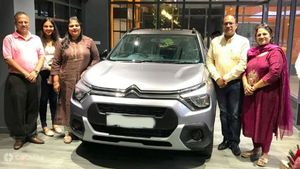 ಸಿ3 ಮೈಕ್ರೊ ಎಸ್‌ಯುವಿ ವಿತರಣೆಗೆ ಚಾಲನೆ ನೀಡಿದ ಸಿಟ್ರನ್ ಇಂಡಿಯಾ