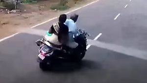 ವೃದ್ಧನ ಚೇಷ್ಟೆಗೆ ಪೊಲೀಸರಿಂದ ಬಿತ್ತು ರೂ. 11 ಸಾವಿರ ದಂಡ: ವೈರಲ್ ಆಯ್ತು ವಿಡಿಯೋ..