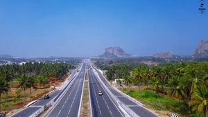 ಬೆಂಗಳೂರು - ಮೈಸೂರು ಎಕ್ಸ್​ಪ್ರೆಸ್​ ವೇಯಲ್ಲಿ ಹೆಚ್ಚುತ್ತಿದೆ ಅಪಘಾತ: ಪ್ರಾಣ ಕಳೆದುಕೊಂಡವರೆಷ್ಟು?