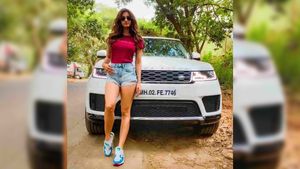 ನಟಿ ದಿಶಾ ಪಟಾನಿ ಕಾರ್ ಕಲೆಕ್ಷನ್... ಗ್ಯಾರೇಜ್‌ನಲ್ಲಿವೆ ದುಬಾರಿ ಎಸ್‌ಯುವಿ, ಸೆಡಾನ್‌ಗಳು...