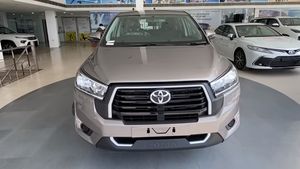 ಸ್ಥಳೀಯ ಡೀಲರ್‌ಶಿಪ್‌ಗಳಿಗೆ ತಲುಪಿದ 2023 ಟೊಯೊಟಾ ಇನ್ನೋವಾ ಕ್ರಿಸ್ಟಾ