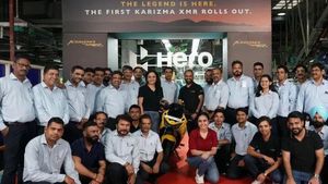 Hero Karizma: ಹೀರೋ ಕರಿಜ್ಮಾ ಎಕ್ಸ್ಎಂಆರ್ ಉತ್ಪಾದನೆ ಆರಂಭ, ಇದೇ ತಿಂಗಳು ವಿತರಣೆ.. ಅಬ್ಬರ ಶುರು!