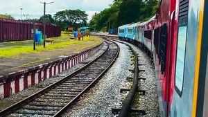 Bengaluru: ಬೆಂಗಳೂರು ಸುತ್ತ 287 ಕಿಮೀ ಓಡಲಿದೆ ರೈಲು, ನಿಮ್ಮೂರಿಗೆ ಬೇಗ ಹೋಗಬಹುದು! ಎಲ್ಲಿಂದ ಎಲ್ಲಿಗೆ?