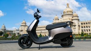 Ola: ಓಲಾದ ಈ ಎಲೆಕ್ಟ್ರಿಕ್ ಸ್ಕೂಟರ್ ಬೆಲೆ ದಿಢೀರನೇ ರೂ.20,000 ಇಳಿಕೆ, ಇನ್ನೂ ತುಂಬಿ ತುಳುಕಲಿವೆ ಶೋರೂಂಗಳು!