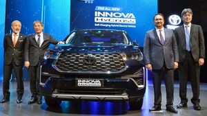 Toyota: ಉತ್ತಮ ಪ್ರಗತಿ ಸಾಧಿಸಿದ ಟೊಯೊಟಾ.. ಫಾರ್ಚುನರ್, ಇನ್ನೋವಾ ಗ್ರಾಹಕರಿಗೆ ಇಷ್ಟ, ತುಂಬಿದ ಶೋರೂಂ!
