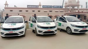 'ಪರಿಸರ ರಾಮ'... ಅಯೋಧ್ಯೆಯಲ್ಲಿ ಟಾಟಾ ಎಲೆಕ್ಟ್ರಿಕ್ ಕಾರುಗಳು ಸೇವೆಗೆ, ರೂ.250 ಪಾವತಿಸಿ ಓಡಾಡಿ