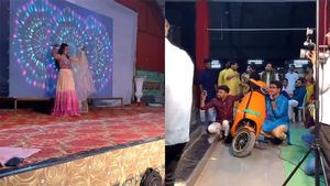 ಮದುವೆ ಮನೆಯಲ್ಲಿ ಸ್ಪೀಕರ್‌ ಬದಲು ಓಲಾ ಸ್ಕೂಟರ್‌ನಲ್ಲಿ ಹಾಡು: ಖುಷಿಯಾಗಿ ವಿಡಿಯೋ ಶೇರ್‌ ಮಾಡಿದ ಓಲಾ ಸಿಇಒ