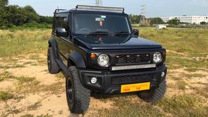 ಥೇಟ್‌ ಜಿ G-Wagon ಥರ ಕಾಣಿಸುತ್ತಿದೆ ಈ ಜಿಮ್ನಿ: ದೊಡ್ಡ ದೊಡ್ಡ ಟೈರ್‌ಗಳಿಂದ ಈ ಕಾರಿಗೆ ಲುಕ್ಕೇ ಲುಕ್ಕು