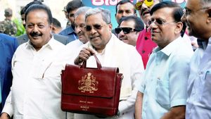 Karnataka Budget Highlights: ಸಮುದ್ರ ಆಂಬುಲೆನ್ಸ್.. ಸರ್ಜಾಪುರದಿಂದ ಮೆಟ್ರೋ, ಇವಿ ಮಾಲೀಕರಿಗೆ ಸಿಹಿಸುದ್ದಿ