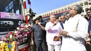 KSRTC: ಅಶ್ವಮೇಧ ಬಸ್‌ಗಳಿಗೆ ಚಾಲನೆ, ಮಹಿಳೆಯರಿಗೆ ಉಚಿತ ಪ್ರಯಾಣ.. ಅತ್ಯಾಧುನಿಕ ಸೌಕರ್ಯ