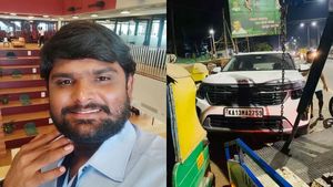 ಕಷ್ಟಪಟ್ಟು ದುಡಿದು ಖರೀದಿಸಿದ ತುಕಾಲಿ ಸಂತೋಷ್ ಕಾರು ಅಪಘಾತ: ಆಟೋ ಚಾಲಕ ಸಾವು