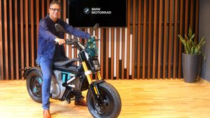 ರಿವರ್ಸ್ ಗೇರ್ ಹೊಂದಿರುವ BMW ಸಿಇ 02 ಇ-ಸ್ಕೂಟರ್ ಬಿಡುಗಡೆ.. 108 Km ರೇಂಜ್, ಬೆಲೆ ಇಷ್ಟೇನಾ?