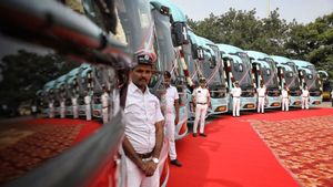 ಪೈಲೆಟ್‌ಗಳಾದ KSRTC ಬಸ್‌ ಡ್ರೈವರ್‌ಗಳು: ಪ್ರೈವೇಟ್ ಬಸ್‌ ಮಾಲೀಕರಿಗೆ ನಡುಕ ಶುರು!