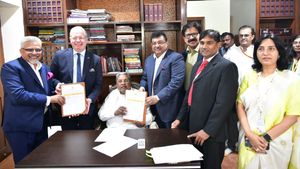 Volvo: ವೋಲ್ವೋದೊಂದಿಗೆ ಸರ್ಕಾರ ಒಪ್ಪಂದ: 1,400 ಕೋಟಿ ಹೂಡಿಕೆ... 2,000 ಉದ್ಯೋಗ ಸೃಷ್ಟಿ, ಎಲ್ಲಿ?