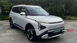 Kia Carens Clavis EV: 7-ಸೀಟರ್.. ಕಿಯಾ ಕ್ಯಾರೆನ್ಸ್ ಕ್ಲಾವಿಸ್ ಇವಿ ರಿವ್ಯೂ, ಬೆಲೆಯೂ ಕಮ್ಮಿ.. ಲಕ್ಷುರಿ ಫೀಚರ್ಸ್!