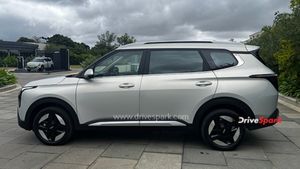 ಕಿಯಾ ಕ್ಲಾವಿಸ್ ಇವಿಯಲ್ಲಿ ಪೆಟ್ರೋಲ್, ಡೀಸೆಲ್ ಆವೃತ್ತಿಗಳನ್ನು ಮೀರಿಸುವ ಟಾಪ್ 5 ಫೀಚರ್ಸ್