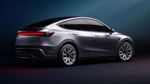 Tesla: ಅಬ್ಬರ ಶುರು.. ನಾಳೆ ಭಾರತದಲ್ಲಿ ಟೆಸ್ಲಾದ ಮೊದಲ ಶೋರೂಂ ಶುಭಾರಂಭ, Model Y ಕಾರು ಬಿಡುಗಡೆ?