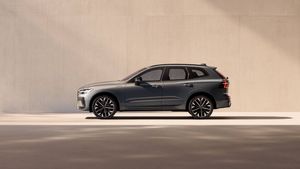 Volvo: ಭಾರತದಲ್ಲಿ ಹೊಸ ಹೈಬ್ರಿಡ್ ಎಸ್‌ಯುವಿ ಬಿಡುಗಡೆ: ಬೆಲೆಯೆಷ್ಟು?