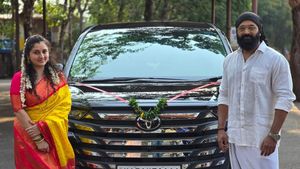 ರಿಷಬ್ ಶೆಟ್ಟಿ ನೆಚ್ಚಿನ ಲಕ್ಸುರಿ Toyota ಕಾರು.. ಇದರ ವೈಶಿಷ್ಟ್ಯಗಳಿವು! ನಿಮಗೆ ಗೊತ್ತಿರದ ವಿಚಾರಗಳು