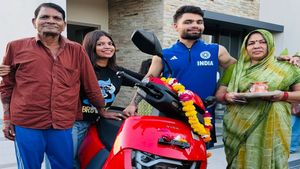 Rinku Singh: ಏಷ್ಯಾ ಕಪ್ ಗೆದ್ದ ಸಂಭ್ರಮ: ಅಣ್ಣ-ತಂಗಿ ಫುಲ್ ಜೋಷ್: ಬೊಂಬಾಟ್ ಗಿಫ್ಟ್ 