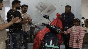 Ola: ಖರ್ಚಿಲ್ಲದೆ 320 ಕಿ.ಮೀ ಓಡಬಲ್ಲ ಪವರ್‌ಫುಲ್ 4680 ಭಾರತ್ ಸೆಲ್‌ ಸ್ಕೂಟರ್ ಡೆಲಿವರಿ ಆರಂಭ