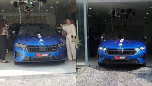 Skoda: ಚಿನ್ನದಂತಹ ಕಾರಿದು.. ಎಲ್ಲವು ಸೋಲ್ಡ್ ಔಟ್, ನೂತನ ಸ್ಕೋಡಾ ಸೆಡಾನ್ ವಿತರಣೆ ಶುರು.. ಖುಷಿಯಲ್ಲಿ ಗ್ರಾಹಕ!