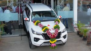 Toyota: 7-ಸೀಟರ್.. ಈ ಗಜ ಗಾತ್ರದ ಟೊಯೊಟಾ SUV ಕುರಿತ ಪ್ರಮುಖಾಂಶಗಳು!