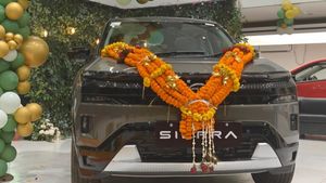 Tata: 70,000 ಆರ್ಡರ್ ಬಾಚಿಕೊಂಡಿದ್ದ ಟಾಟಾ.. ಹೊಸ ಕಾರಿನ ವಿತರಣೆ ಶುರು ಮಾಡೇ ಬಿಡ್ತು!