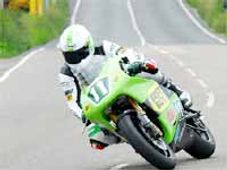 దూసుకుపోతున్న టూవీలర్ సంస్థలు..!!