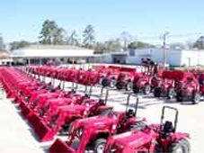 లక్ష ట్రాక్టర్ల అమ్మకాలతో చరిత్ర సృష్టించిన మహీంద్రా ట్రాక్టర్లు..!!