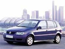 చిన్న కార్ల మధ్య యుద్ధం మొదలయింది